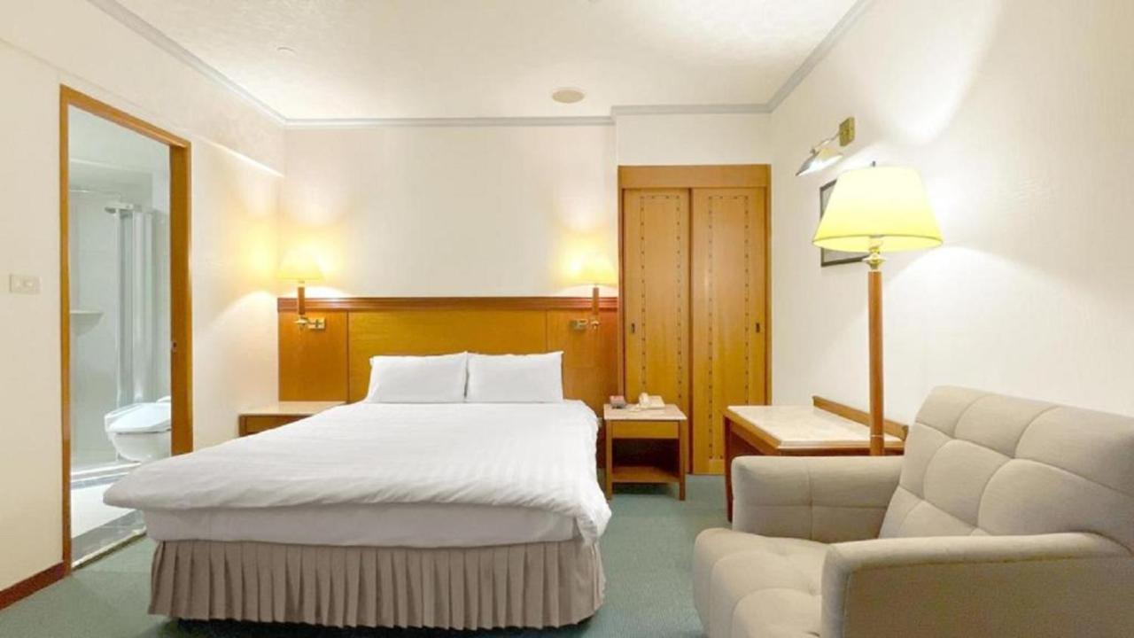 Hotel Avenue Hszincsu Kültér fotó